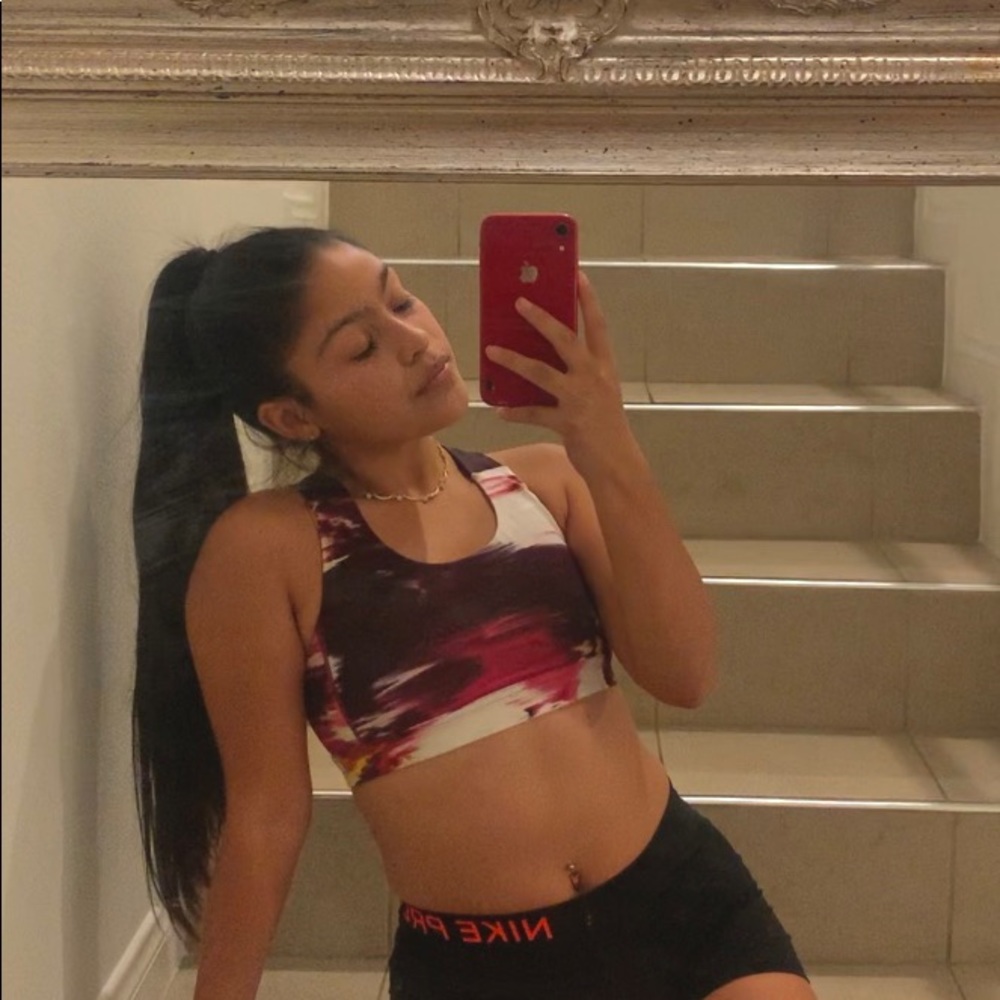 Lululemon sports bra